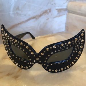 Linda Farrow Provocateur DisguiseMe Sunglasses NWT